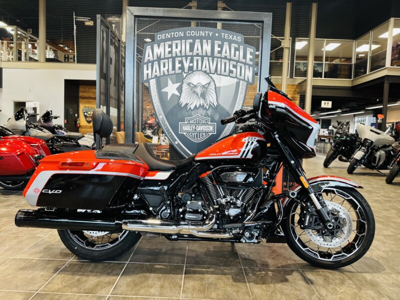 FLHXSE 2024 CVO™ Street Glide®