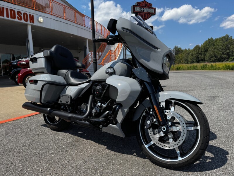 2025 Harley-Davidson® Street Glide® Ultra Billiard Gray