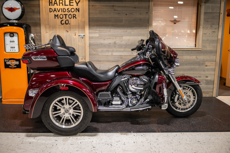 2014 Tri Glide® Ultra (FLHTCUTG)