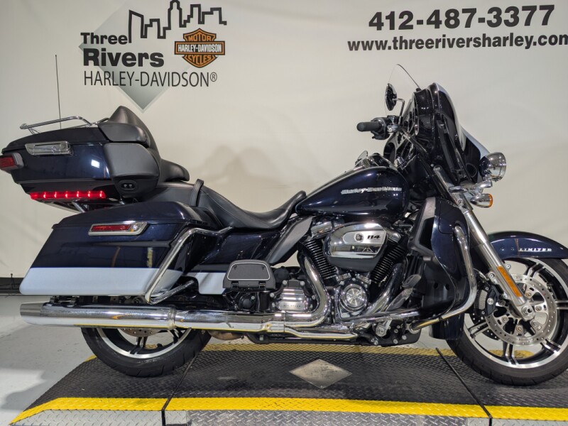 2020 Harley-Davidson® Ultra Limited Midnight Blue/Barracuda Silver