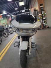 2025 Harley-Davidson® Road Glide® Billiard Gray thumb 3