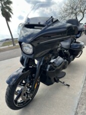 2025 Harley-Davidson® Street Glide® Ultra Vivid Black - Black Finish thumb 0