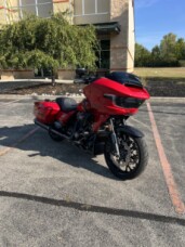 2025 Harley-Davidson® CVO™ Road Glide® ST Rally Red thumb 2