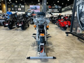 FLSTC 2014 Heritage Softail® Classic thumb 2