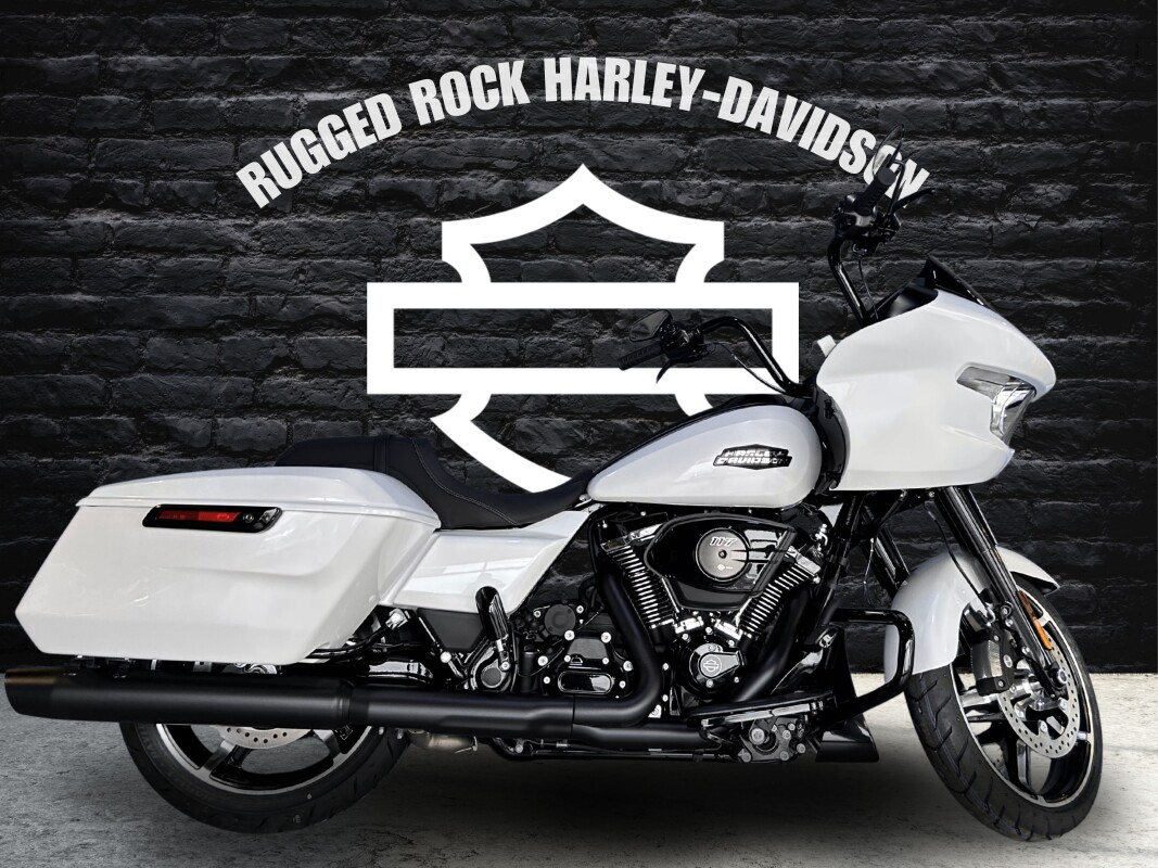 2025 Harley-Davidson Road Glide White Onyx Pearl - Black Finish