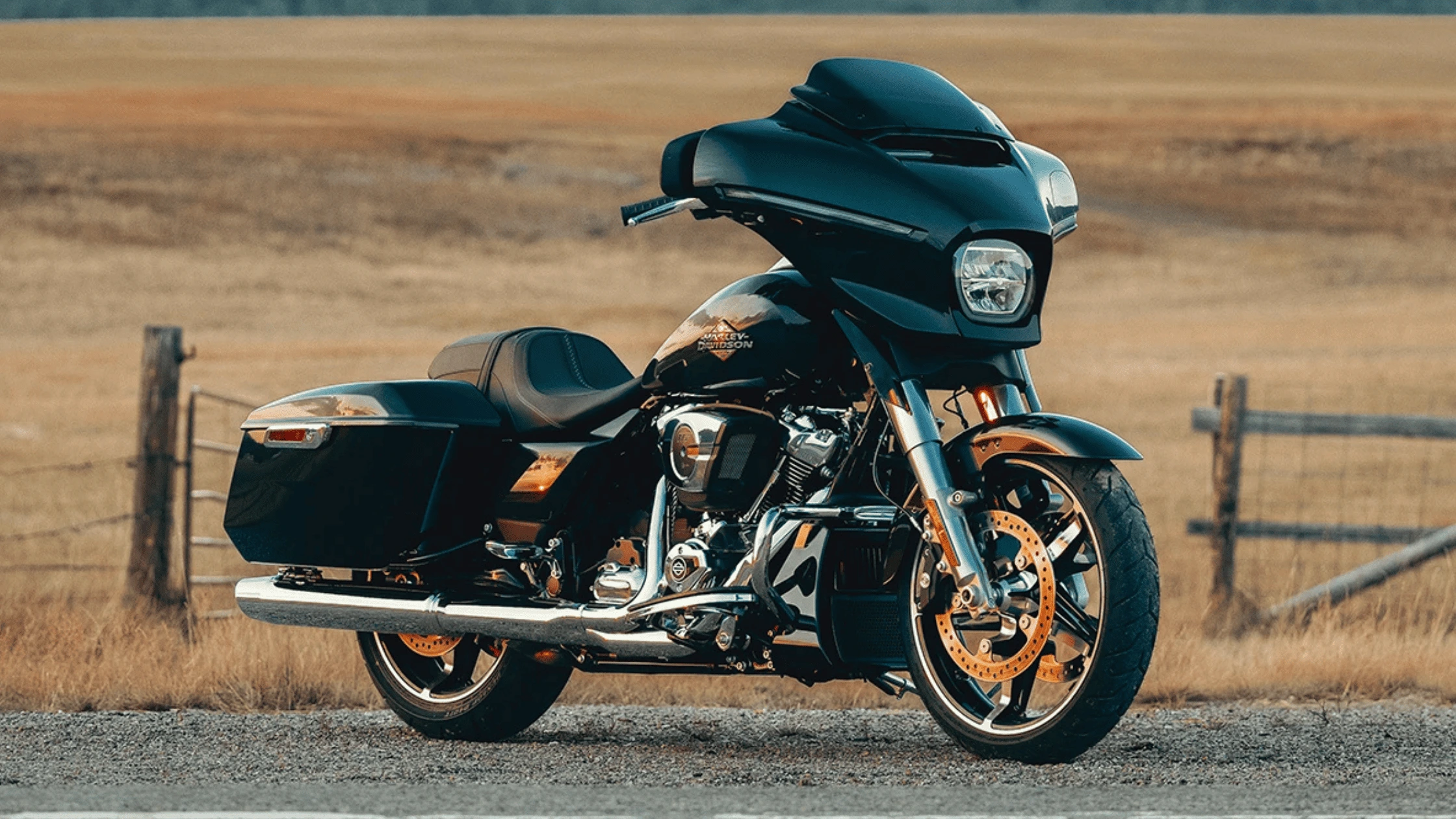 2025 Harley-Davidson® Street Glide® near Atlanta GA, featuring sleek touring design with iconic batwing fairing.