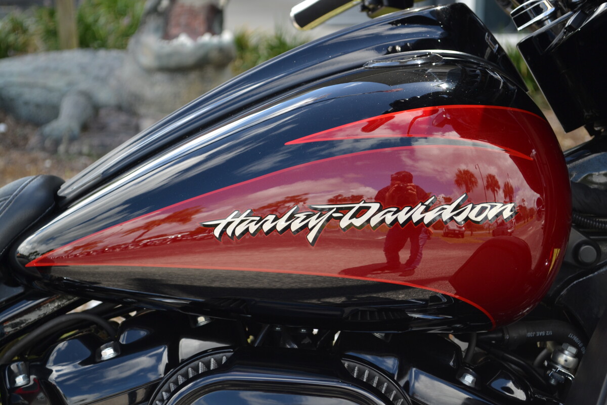2017 Harley-Davidson CVO Street Glide - FLHXSE - Photo 4