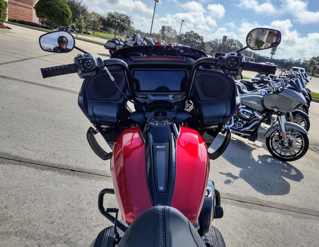 Road Glide - Photo 6