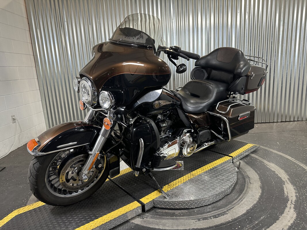 2013 Harley-Davidson Electra Glide Ultra Limited 105th Anniversary Copper Pearl & Vivid Black - Photo 4