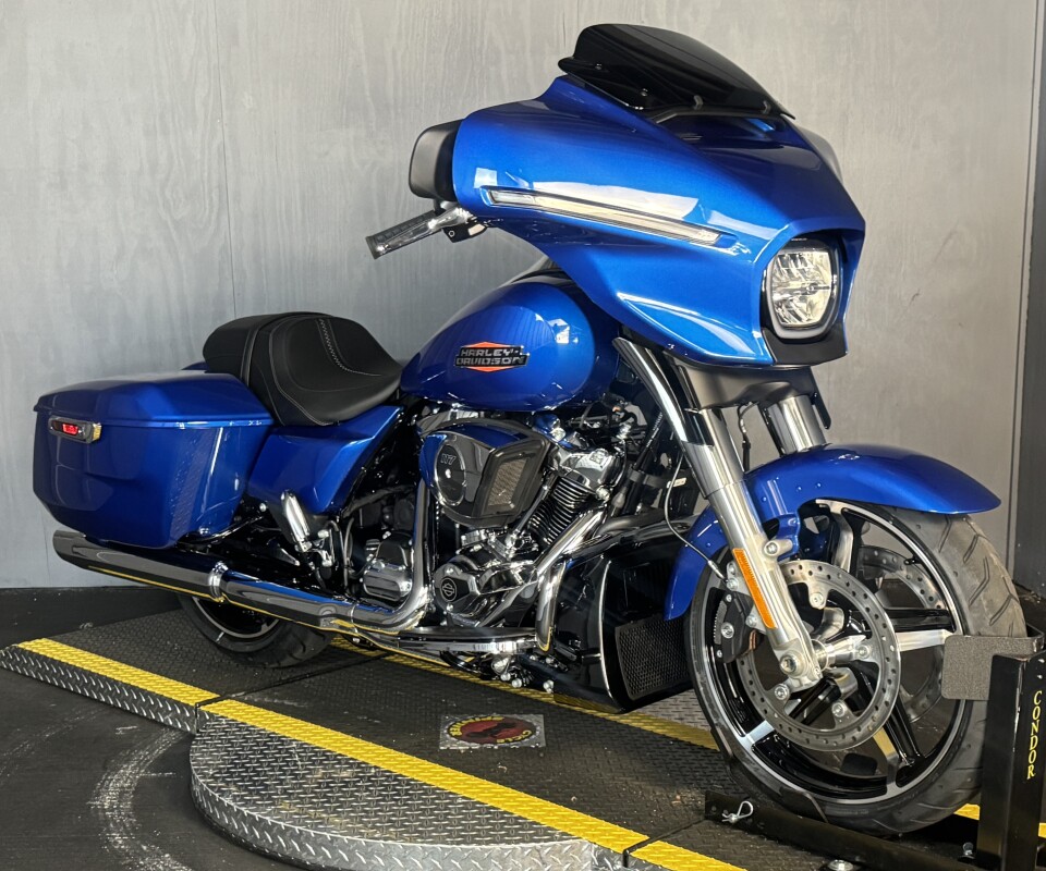 2025 Harley-Davidson Street Glide FLHX BLUE BURST - Photo 7