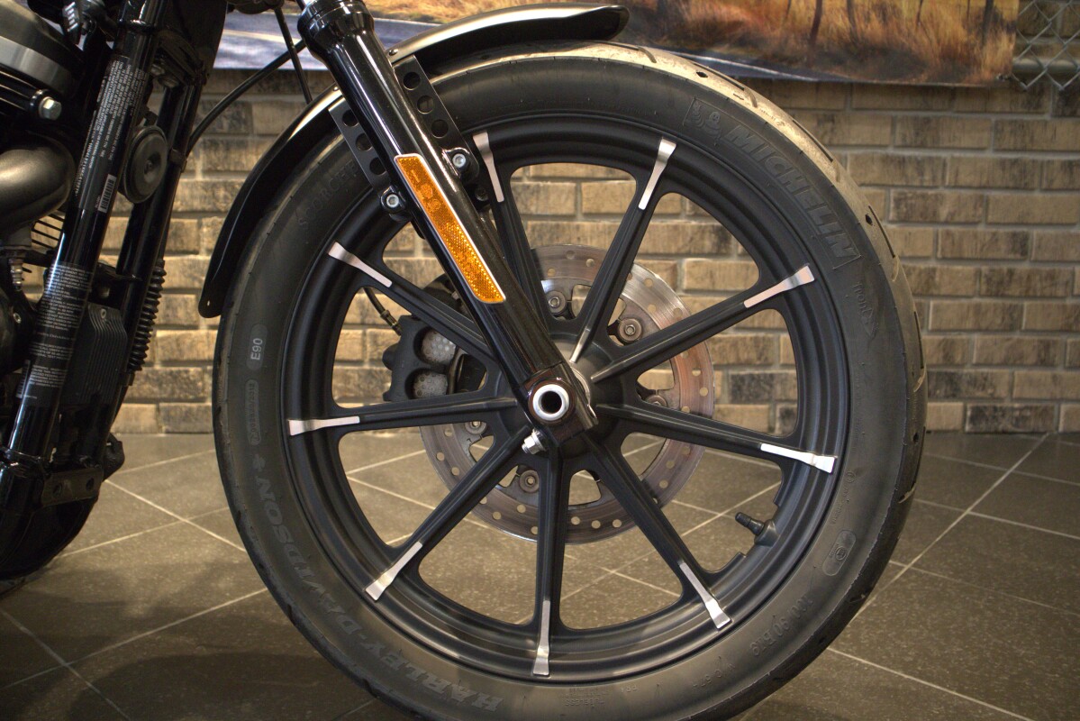 2019 Iron 883 (XL883N) - Photo 7