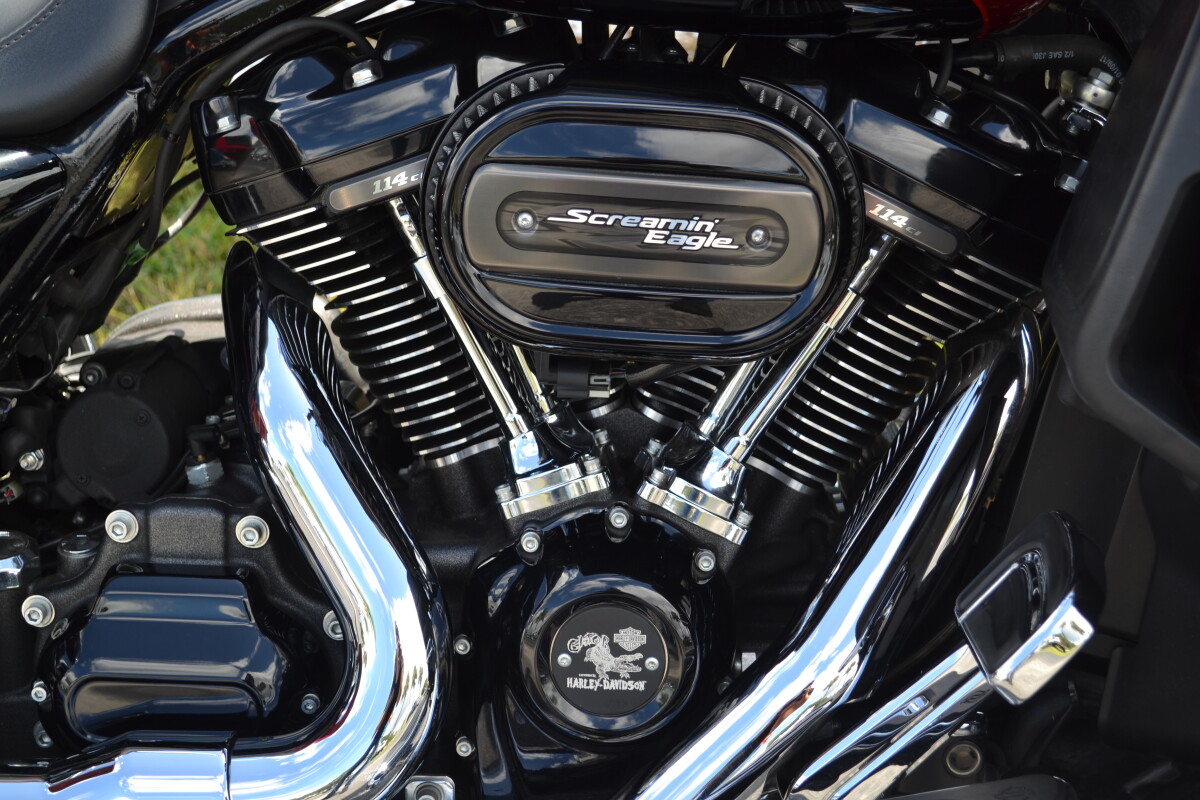 2017 Harley-Davidson CVO Street Glide - FLHXSE - Photo 5