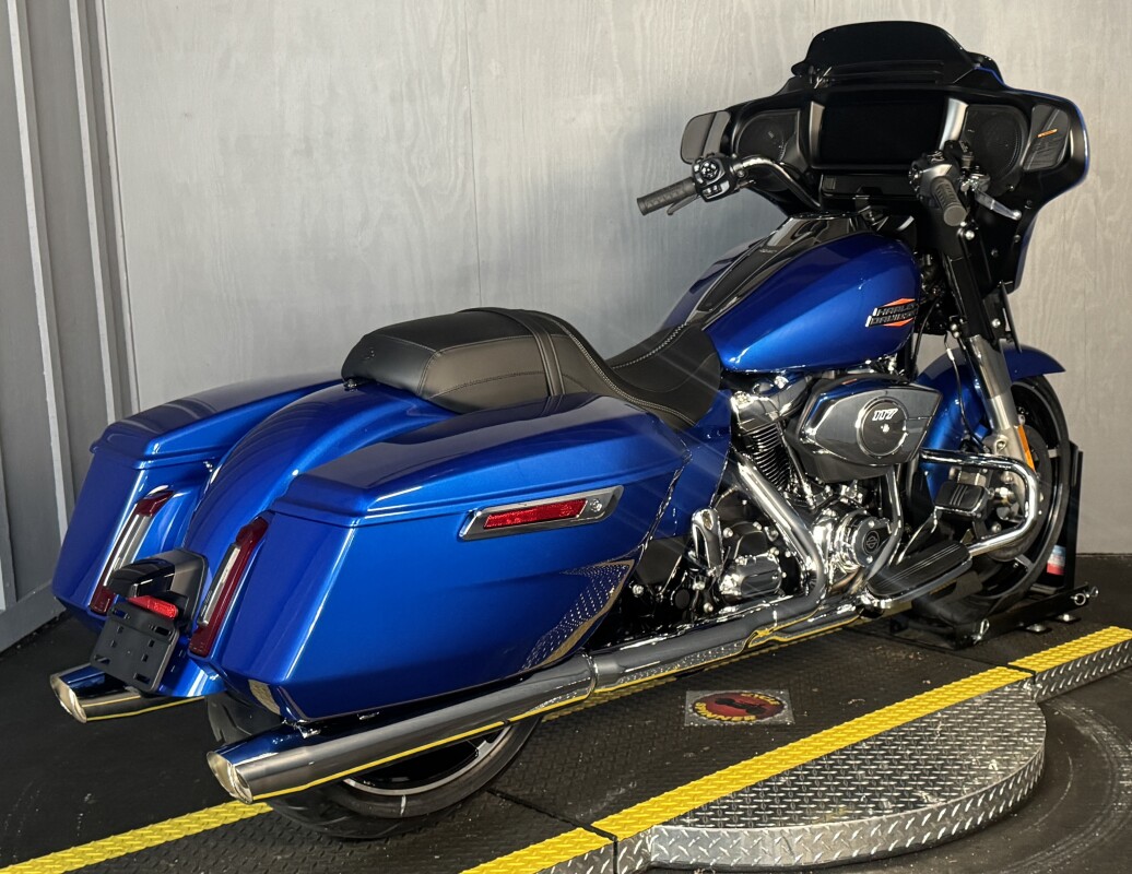 2025 Harley-Davidson Street Glide FLHX BLUE BURST - Photo 8