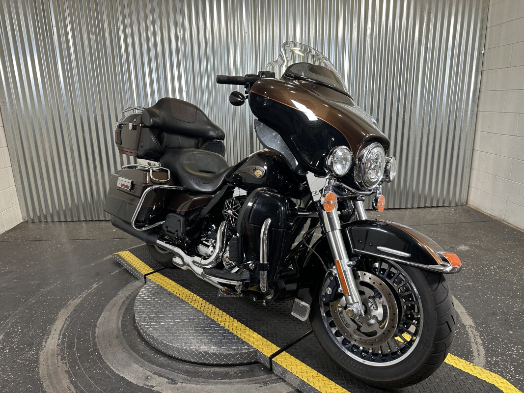 2013 Harley-Davidson Electra Glide Ultra Limited 105th Anniversary Copper Pearl & Vivid Black - Photo 2