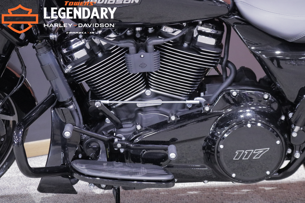 FLTRX 2025 Road Glide - Photo 8