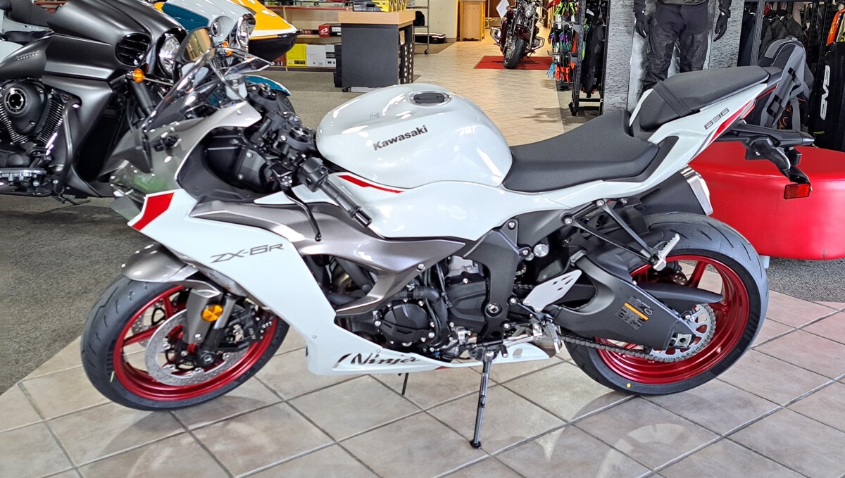 ZX636KSFAL 2025 Ninja ZX-6R