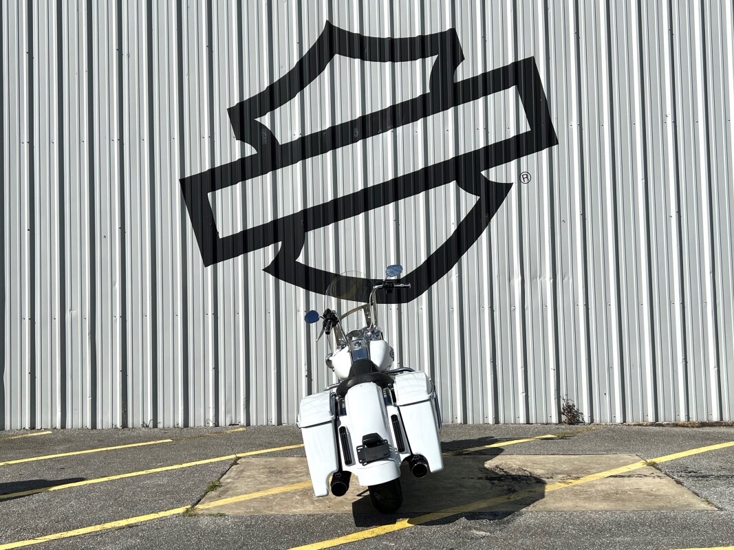 2020 Harley-Davidson Road King Stone Washed White Pearl - Photo 2