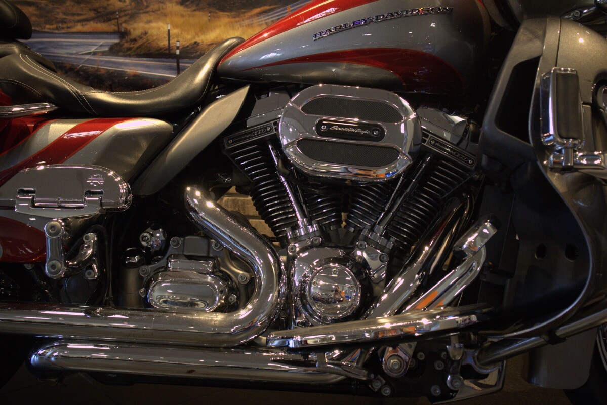 2016 CVO Road Glide Ultra (FLTRUSE) - Photo 6