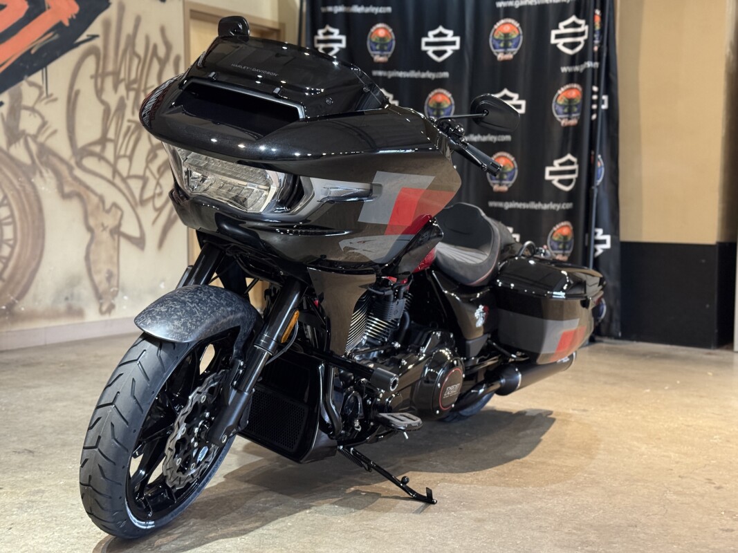 FLTRXSTSE 2025 CVO Road Glide ST - Photo 3