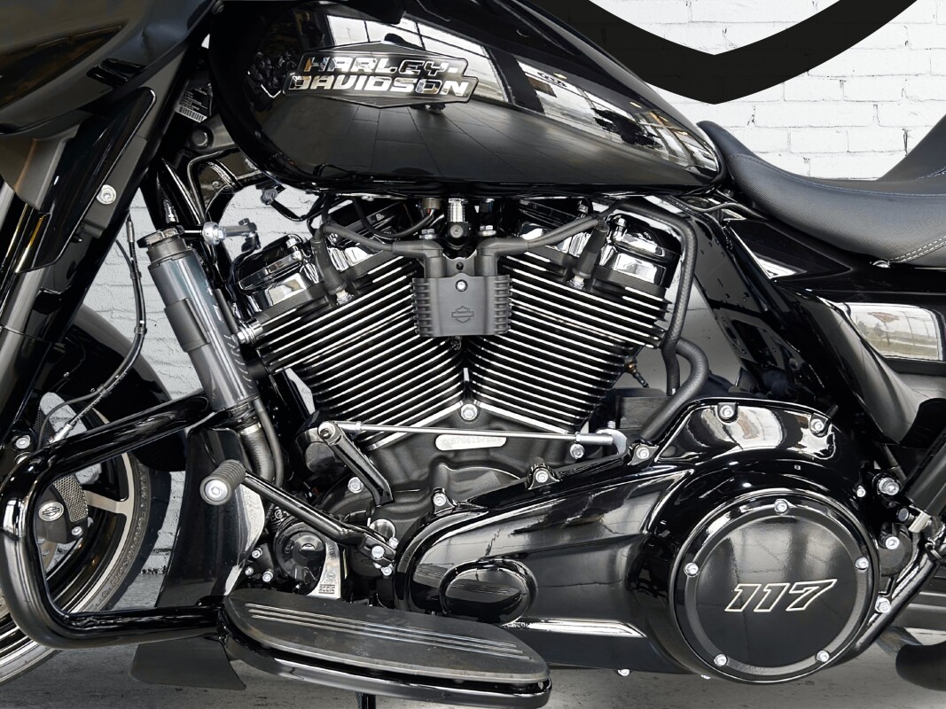 2025 Harley-Davidson Street Glide Vivid Black - Photo 7