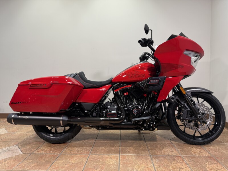 2025 FLTRXSTSE CVO™ Road Glide® ST