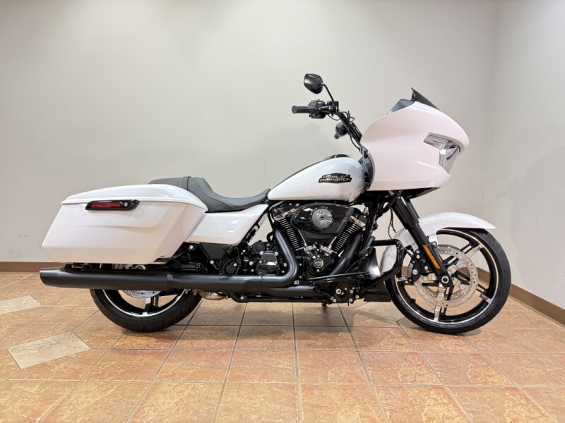 2025 FLTRX Road Glide®