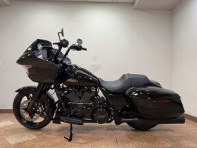 2025 FLTRX Road Glide® thumb 2