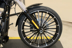 2025 Harley-Davidson Breakout Cruiser FXBR thumb 1