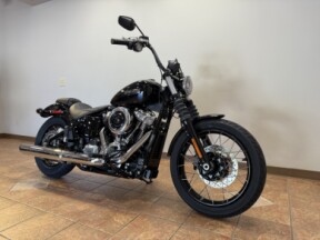 2025 FXBB Street Bob® thumb 2