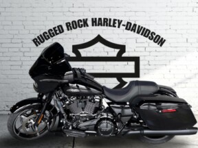 2026 Harley-Davidson® Street Glide™ Vivid Black Black Trim thumb 3