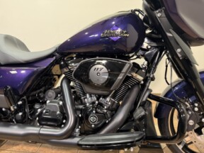 2025 FLHX Street Glide® thumb 3