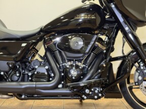 2025 FLHX Street Glide® thumb 3