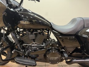 2025 FLTRX Road Glide® thumb 1