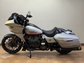 2025 FLTRXSTSE CVO™ Road Glide® ST thumb 1