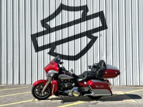 2019 Harley-Davidson® Electra Glide® Ultra Classic® Wicked Red/Barracuda Silver thumb 2