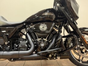 2025 FLHX Street Glide® thumb 3