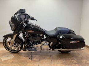 2025 FLHX Street Glide® thumb 0