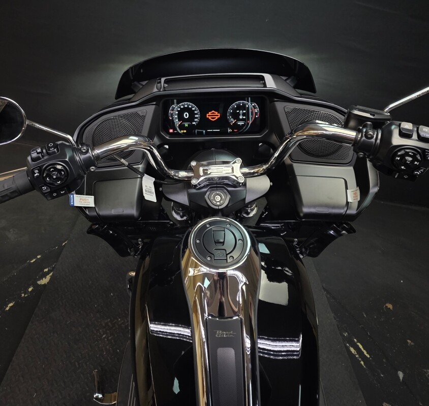 Harley-Davidson Road Glide 2025 FLTRX VIVID BLACK - Photo 8