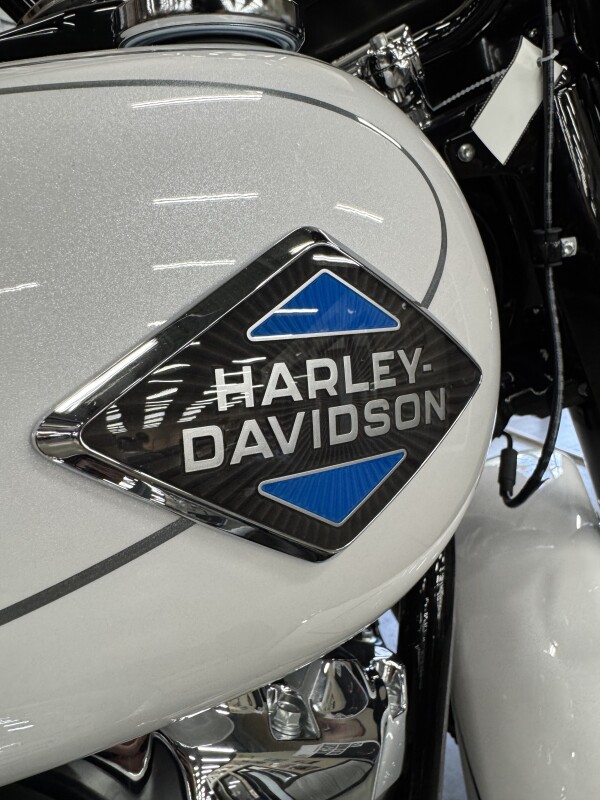 2025 Harley-Davidson Heritage Classic FLHC - Photo 3