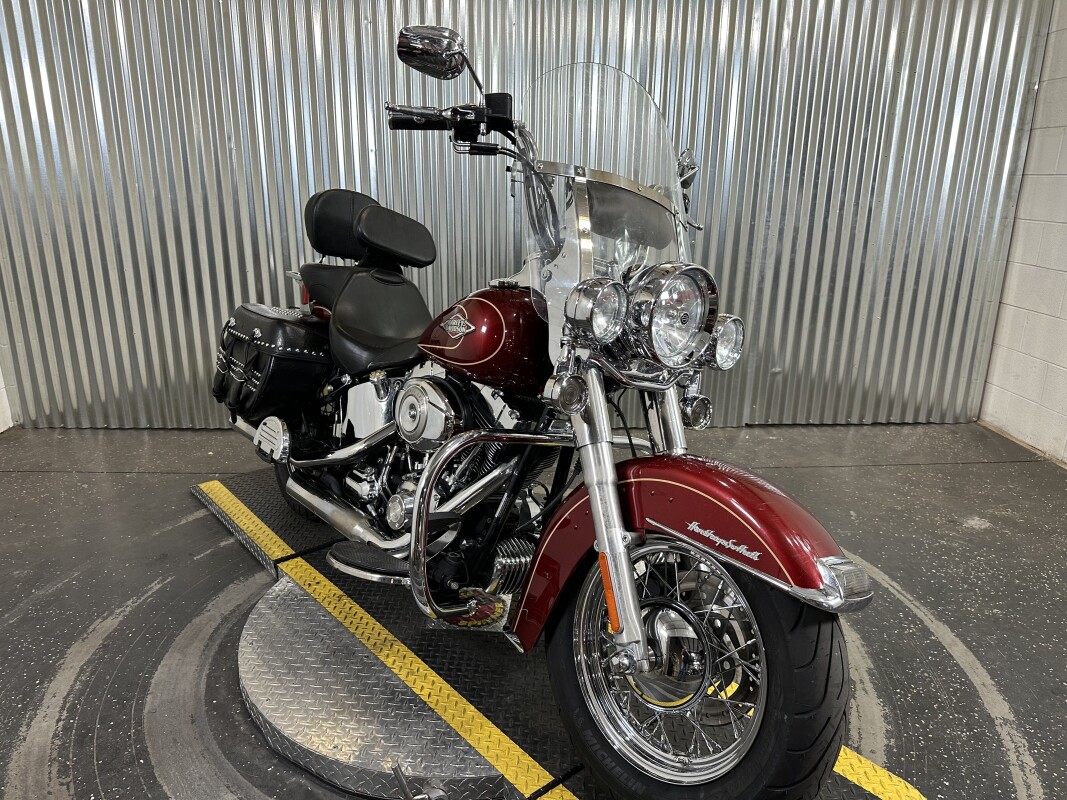 2010 Harley-Davidson Heritage Softail Classic Red Hot Sunglo - Photo 2
