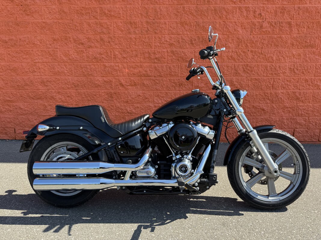 Softail Standard® | Mississauga Harley-Davidson