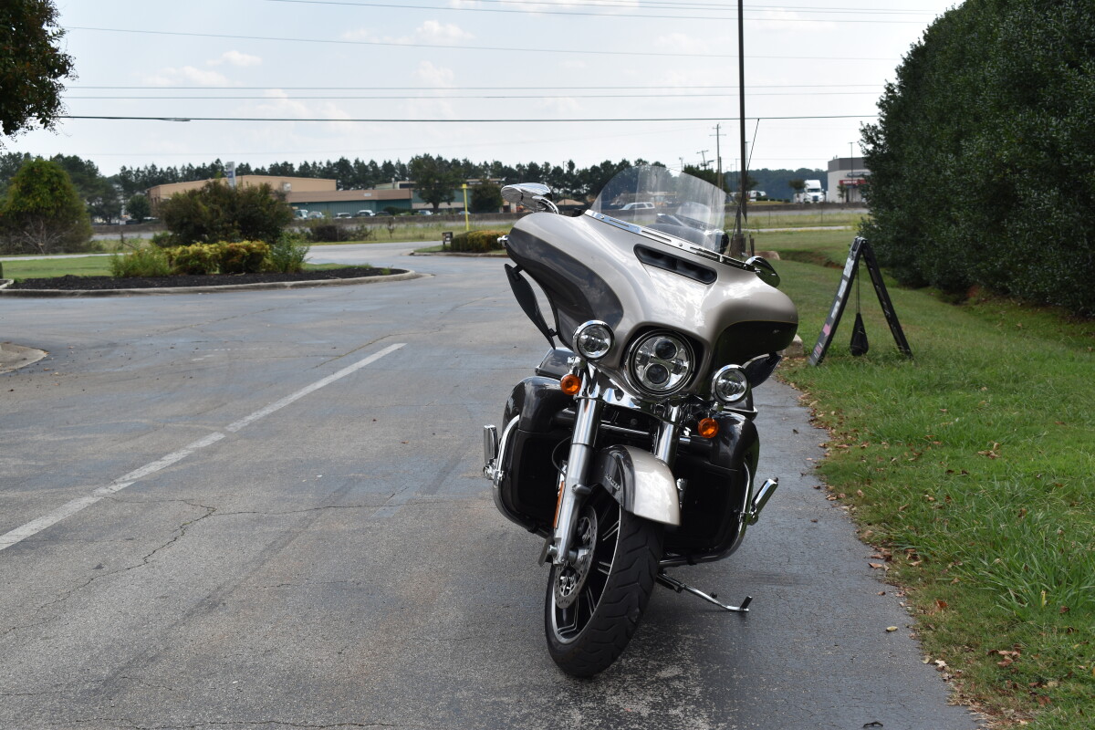 Used 2023 Harley-Davidson Ultra Limited - Photo 3