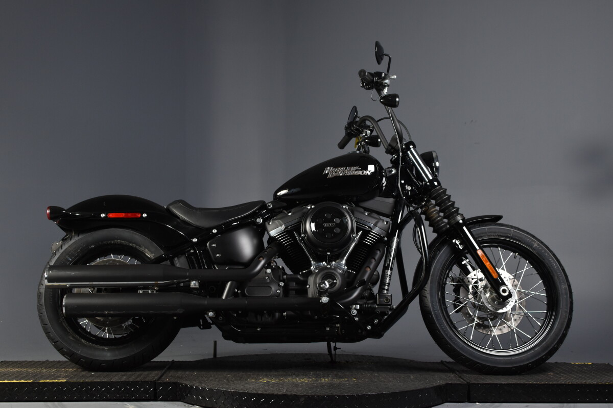 2018 Harley-Davidson® Breakout® FXSB | Volcano Harley-Davidson®