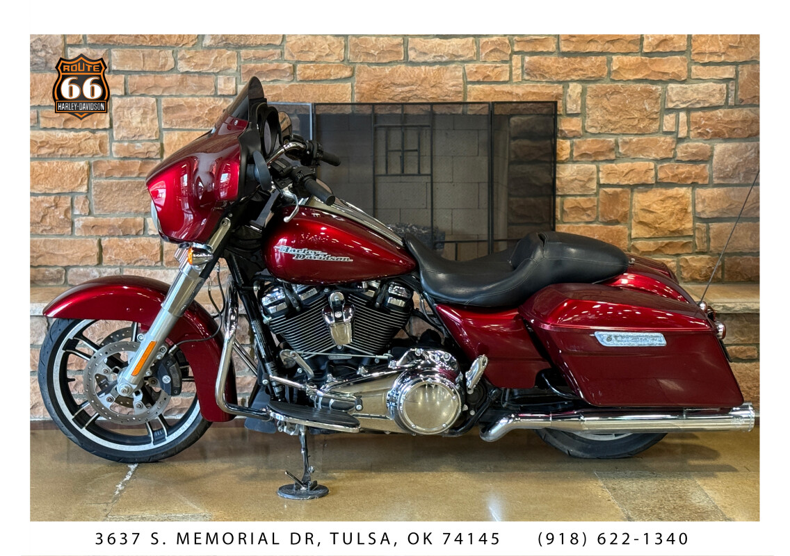 2017 Harley-Davidson Street Glide VELOCITY RED - Photo 3