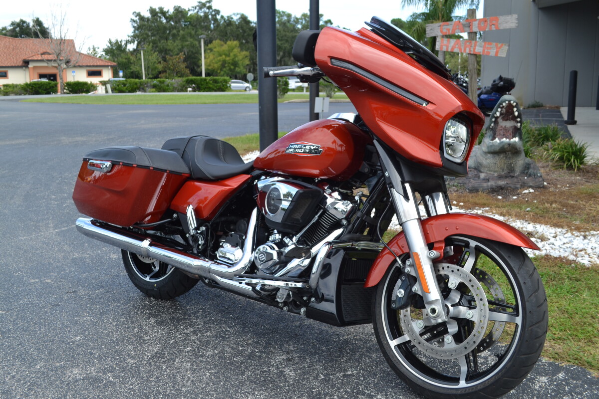 2024 Harley-Davidson Street Glide Whiskey Fire - FLHX
