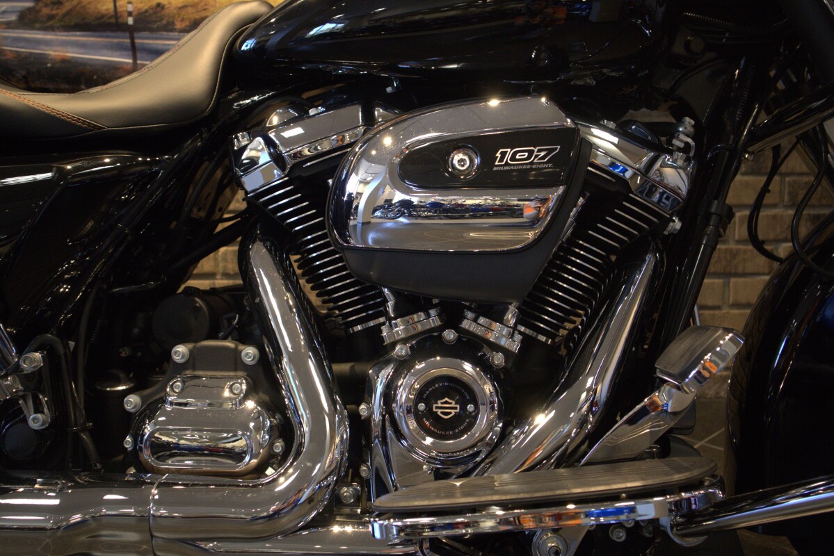2023 Street Glide (FLHX) - Photo 6