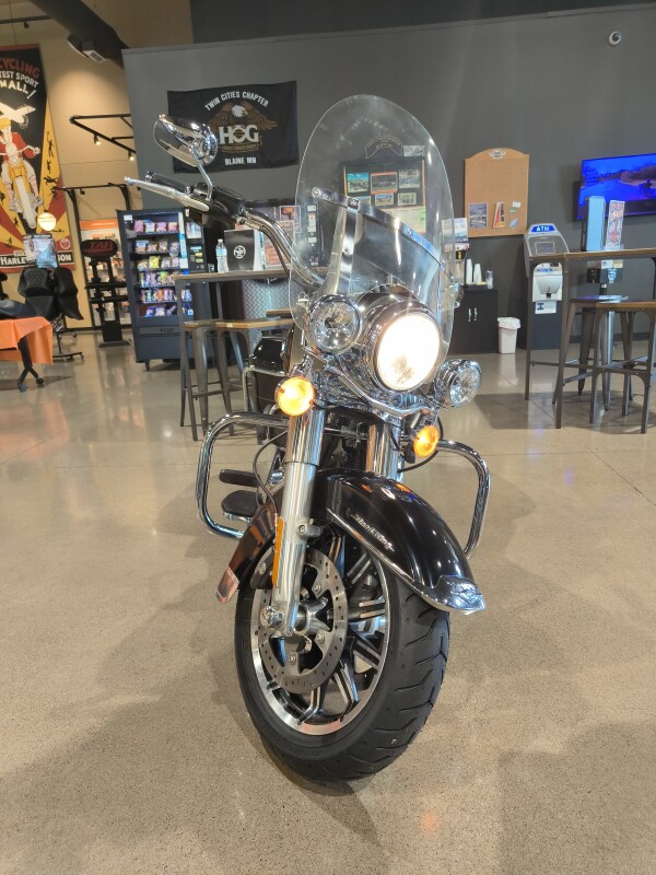 2016 Harley-Davidson Road King Vivid Black - Photo 3