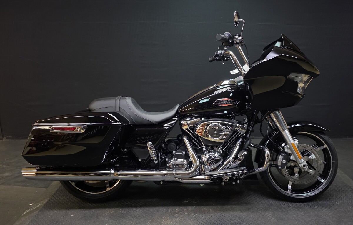 Harley-Davidson Road Glide 2025 FLTRX VIVID BLACK