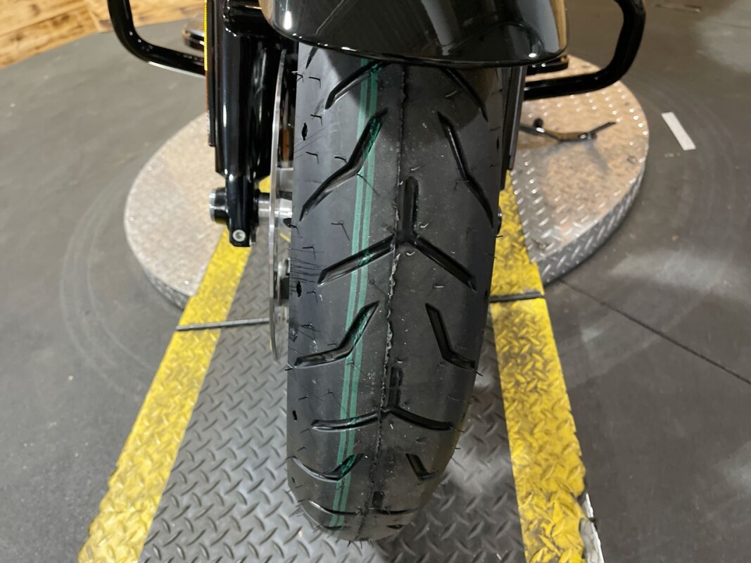Harley-Davidson Road Glide 2025 FLTRX VIVID BLACK - Photo 5