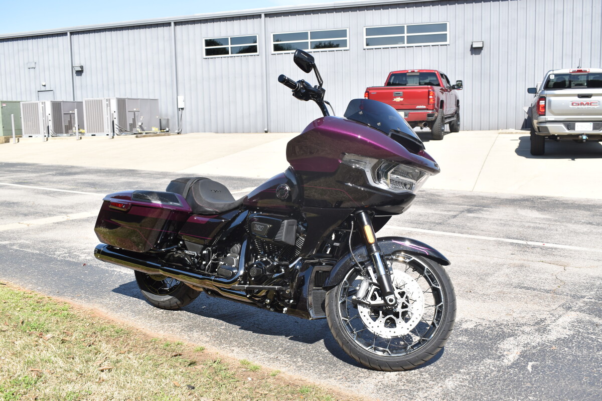2025 Harley-Davidson CVO Road Glide - Photo 7